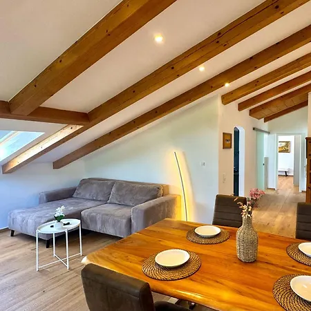 Appartement Avinora Moderne Mit Balkon & Bergblick Unterwössen