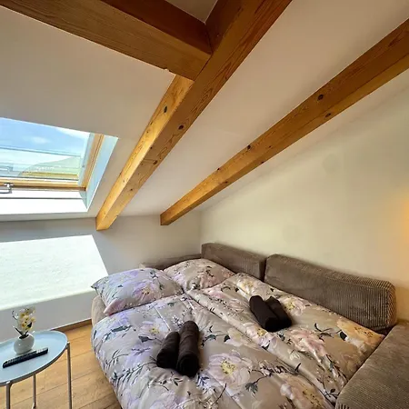 Avinora Moderne Mit Balkon & Bergblick Apartment
