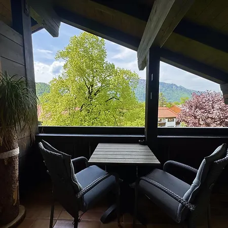 Avinora Moderne Mit Balkon & Bergblick Apartment *